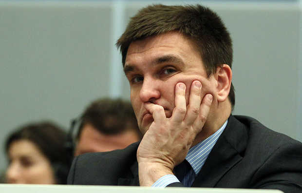 Климкин успокоил украинцев: "Завтра безвиз не отнимут"