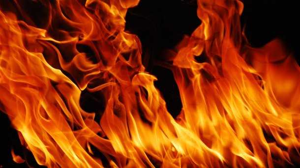 В Полтавской области горела многоэтажка: погиб мужчина