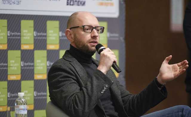 СМИ: Стало известно, за что Яценюка задержали в Женеве: политик вез $50 тысяч
