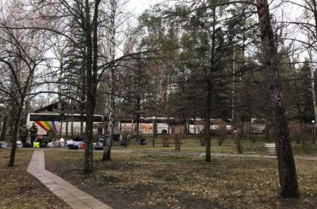 Геращенко сообщает, что колонна для обмена удерживаемыми направляется к месту освобождения