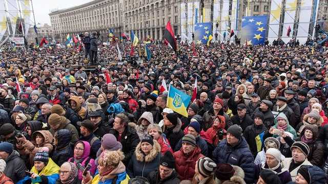 Это как "тройки" в 30-е годы". Как накажут за нелюбовь к Порошенко