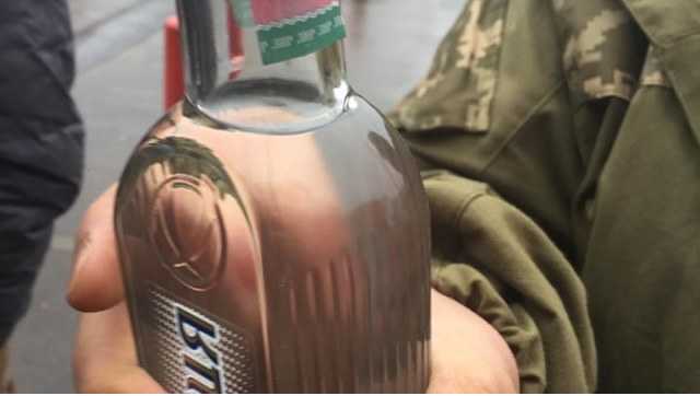 У Львові продають горілку «Хортиця» з акцизними марками терористів ЛДНР