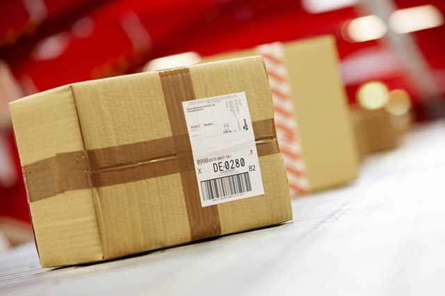 Порошенко подписал закон о налогообложении посылок