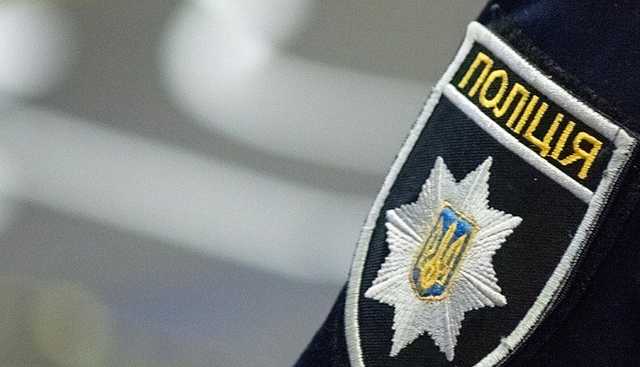 В Днепре пьяный мужчина ворвался к соседям и взял женщину в заложницы