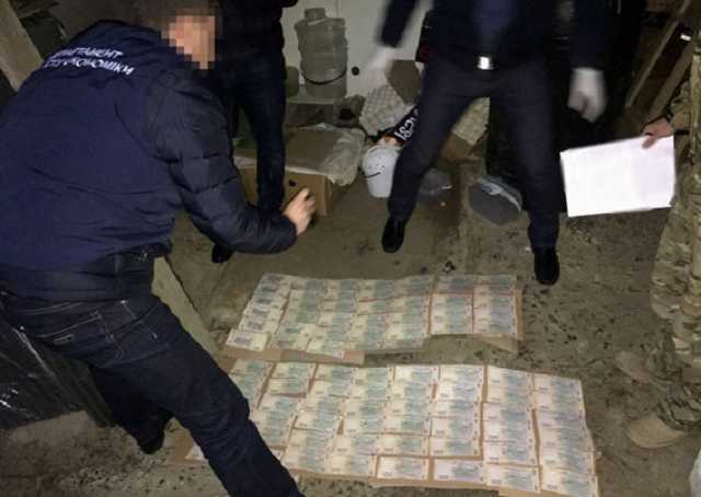 У Львові затримали на хабарі керівницю товариства