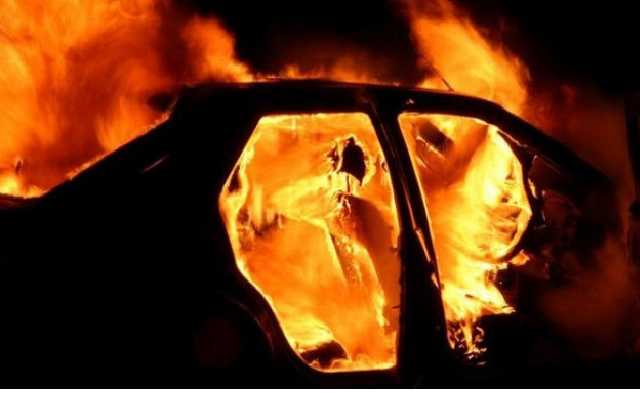 В Оболонском районе Киева ночью горели автомобили