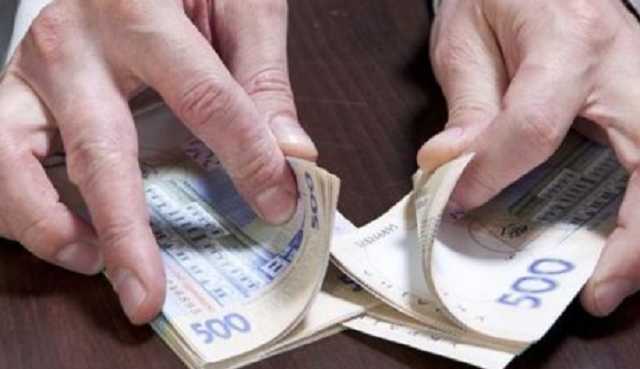 В Харькове на крупной взятке задержали налоговиков