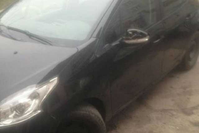 Во Львове "женщина-наркоман" провезла полицейского полкилометра на капоте