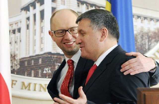 Яценюк лихо «наварил» доход в 1000% за шесть месяцев — нардеп