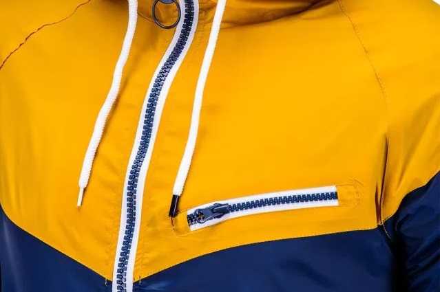 Скандал с сине-желтой формой для украинцев в Польше получил неожиданное продолжение