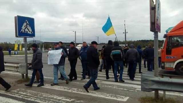 Блокування транспорту тягне на "кримінал", – поліція про протест на "Ягодині"