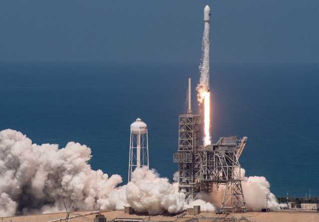 WSJ: Стоимость потерянного SpaceX секретного спутника — миллиарды