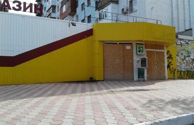 Опубліковані фото розграбованих бойовиками «ЛНР» українських супермаркетів