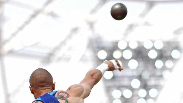 На соревнованиях в Чехии легкоатлет убил ядром судью