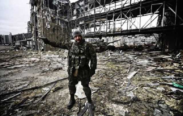 Оборона донецкого аэропорта: "киборг" опубликовал раритетное видео