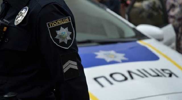 Пьяная водитель устроила дебош украинским патрульным. Видеофакт