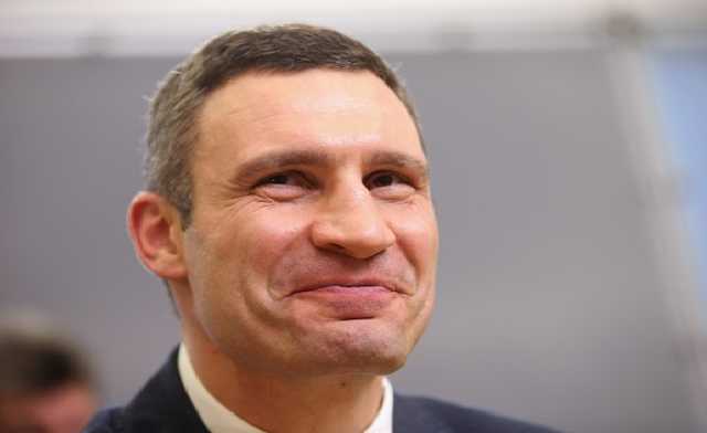 Кличко нанял десятки помощников за счет простых украинцев