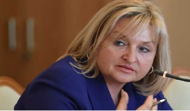 «Дума про швачку»: вірш про «жону генпрокурора» збентежив мережу