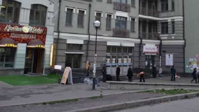 В Киеве мужчина вышел из метро и умер