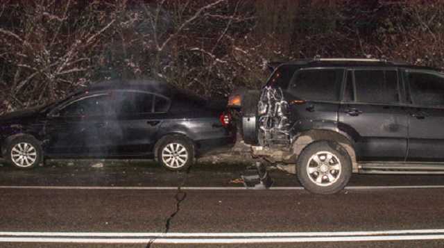 В Конча-Заспе крупное ДТП на переходе: три человека госпитализированы