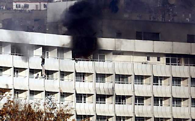 Теракт в Афганистане: погибло 18 человек, из них девять украинцев