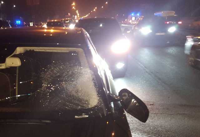 У Києві на Столичному шосе водій Audi збив людину