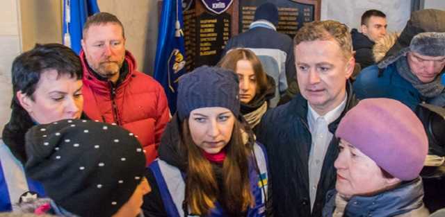 Всего пятеро жителей Киева возмутились масштабным пожаром возле «Театральной»