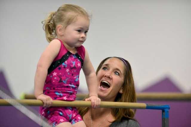 Не только алименты: родителей обязали оплачивать дополнительные расходы на детей