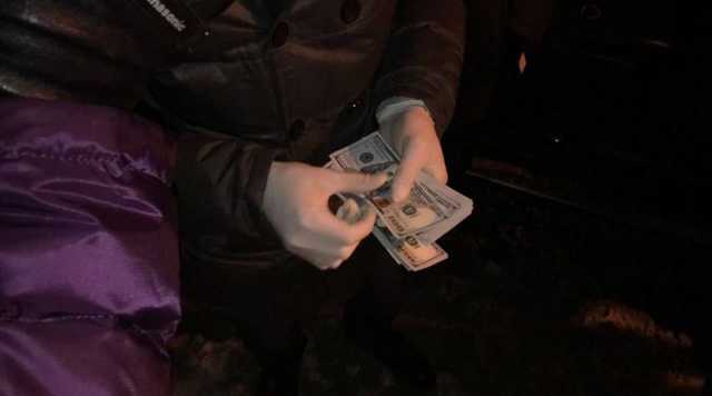 В Харькове чиновника-антикоррупционера задержали за взятку