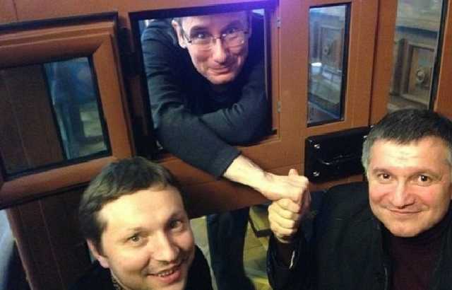 Для топ-коррупционеров следует построить VIP-тюрьмы за рубежом – эксперт