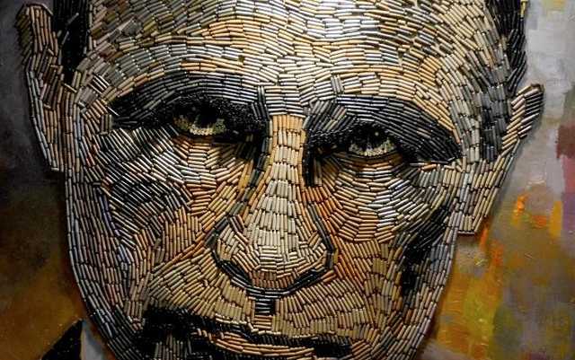 В Нью-Йорке показали портрет Путина из гильз