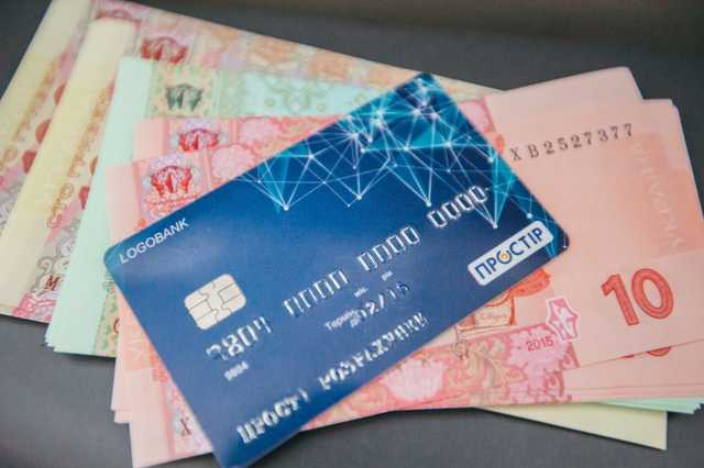 Эксперт рассказал, когда доллар в Украине перевалит за 35 гривен