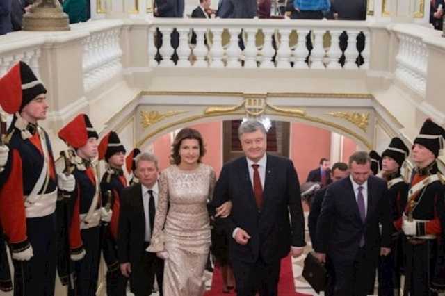 Порошенко станет специальным гостем легендарного Венского оперного бала