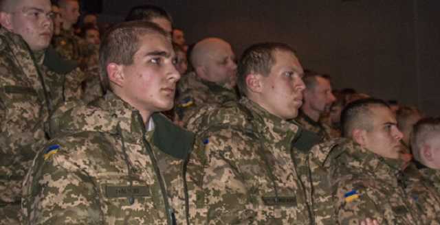 В Киеве после просмотра фильма «Киборги» лицеисты устроили овацию