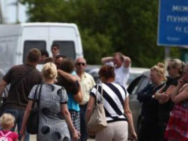 Украинцы бегут из страны: удручающая статистика