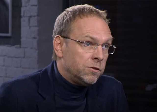 Власенко: Украине нужны политики с опытом, а не певцы и спортсмены