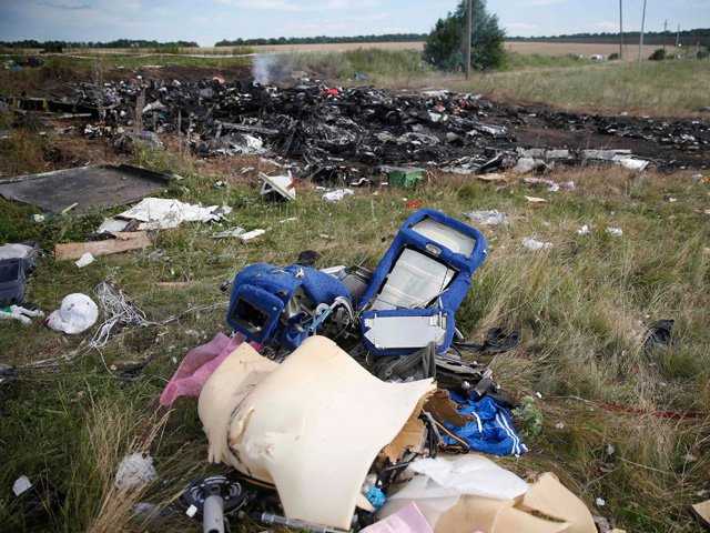   MH17      