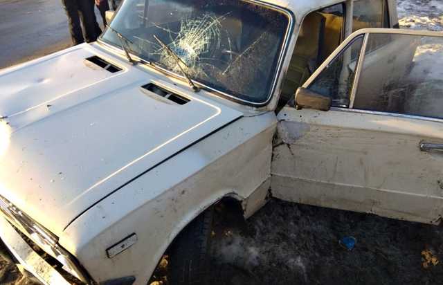 В Чернівецькій області водій ВАЗу збив бабусю та дитину