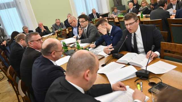 Две комиссии польского Сената поддержали закон о "бандеризме"