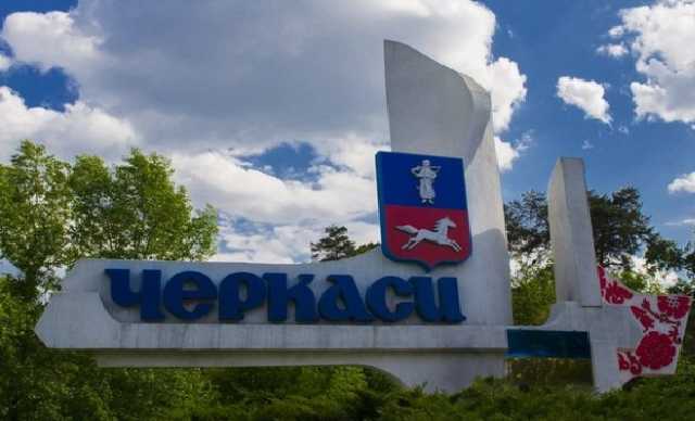 "Кривава сесія" у Черкасах: депутатів взяли в заручники і змушували голосувати