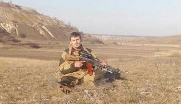 В оккупированном Луганске «потерялся» российский наемник: появились фото