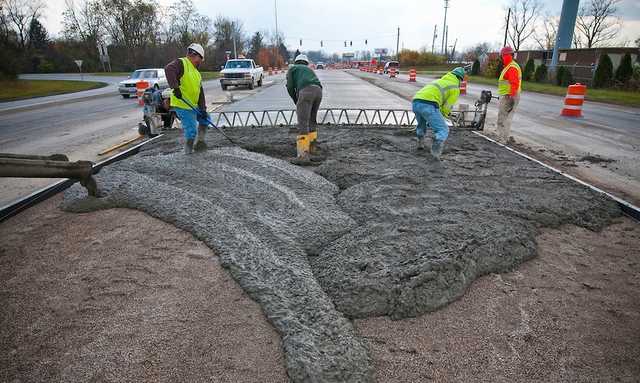 Украина начинает строительство бетонных дорог: названы их преимущества