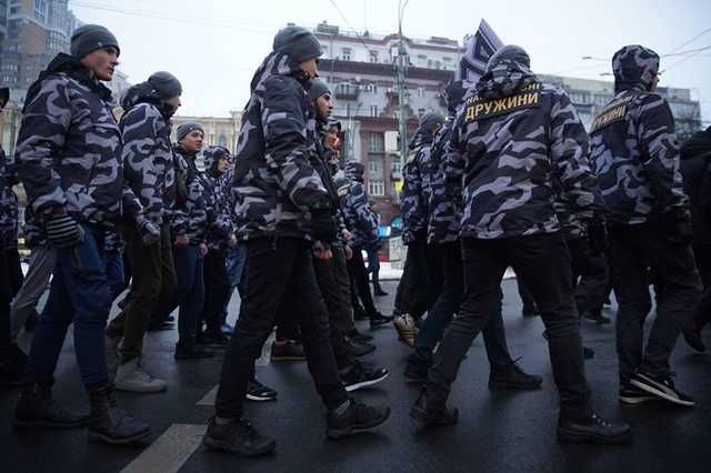 «Нацдружины» рассказали, почему их форма похожа на «беркутовскую» и кто ее покупает