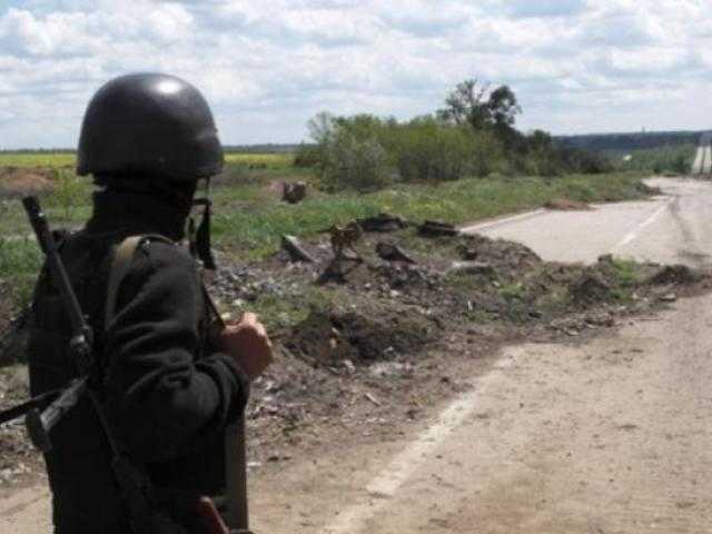 «Они и не там, и не там»: как Украина спасает людей на Донбассе