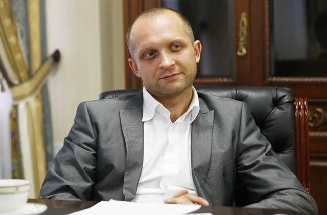 Суд снял с нардепа Полякова браслет