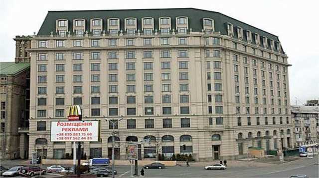 "Автоматчиков не пустила охрана". Что произошло в отеле Fairmont, где находится Саакашвили