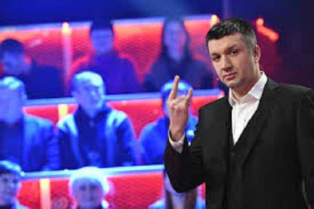 Навіяло вчорашньою аномальною активністю інтернет-війська в коментарях, - журналіст