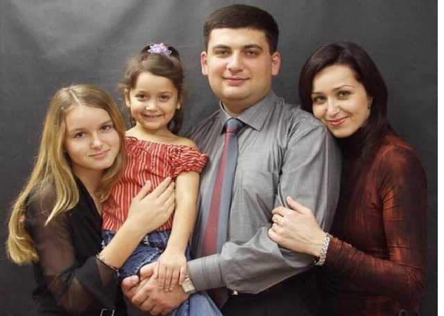 Особисте покращення: куди і чому Гройсман вислав своїх дітей з України