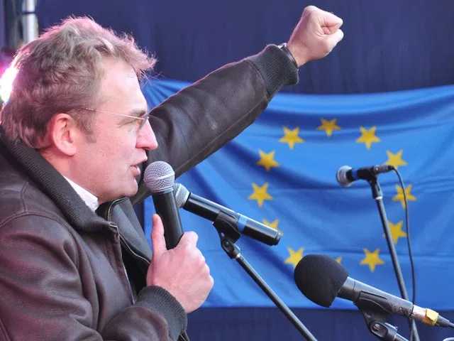 «Враги Украины могут не переживать»: Мэр Львова обвинил Порошенко в предательстве