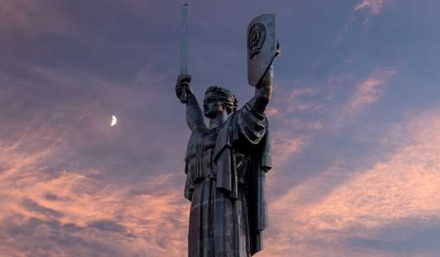 Сколько будет стоить декоммунизация «Родины-матери»